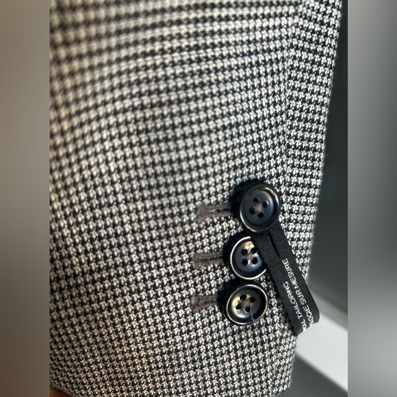 Fitted Blazer from RW&CO - Picture 2 of 3